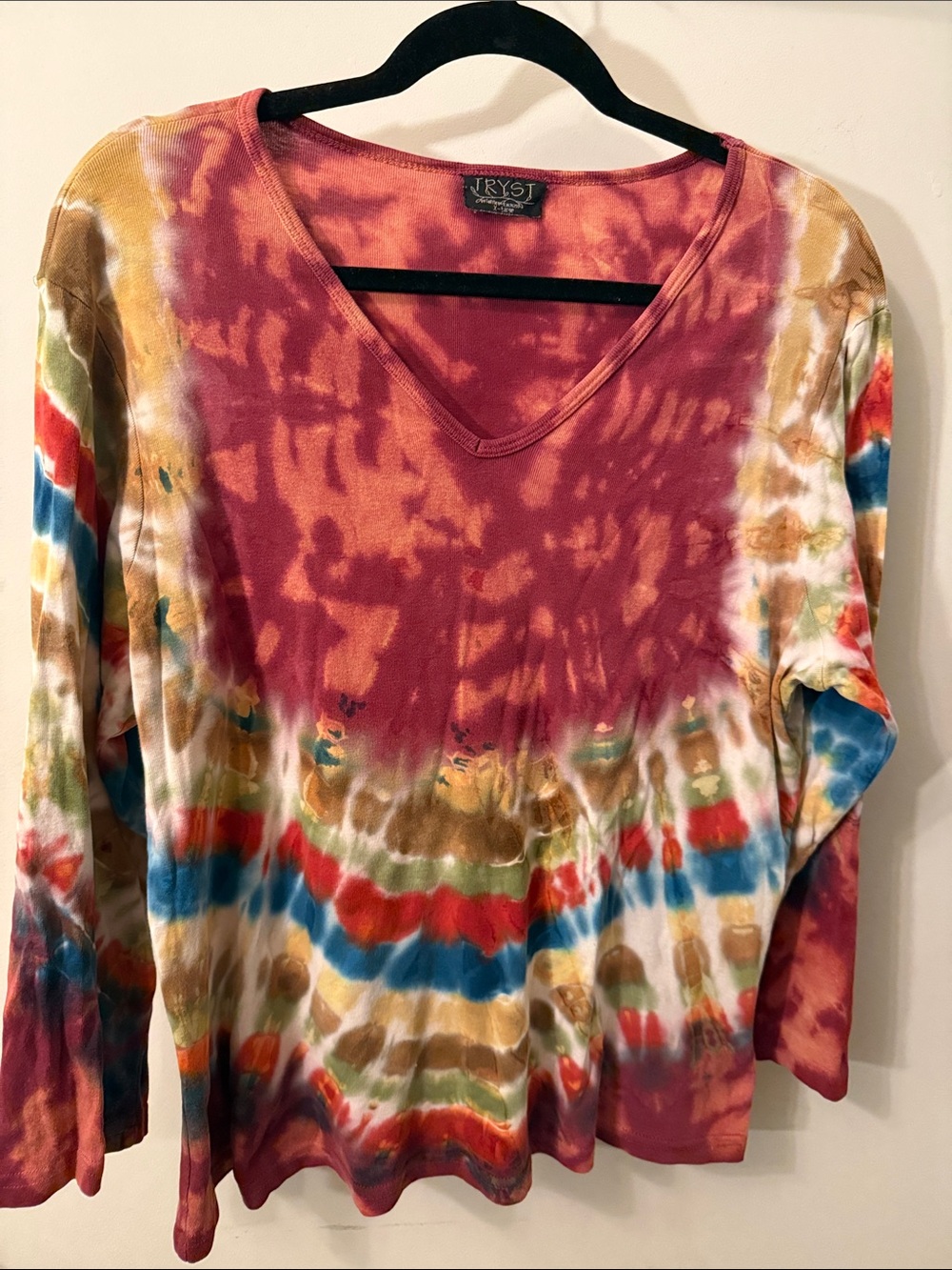 TRYST Sz L Multicolor Tie-Dye V-Neck Long Sleeve Top - Red Base